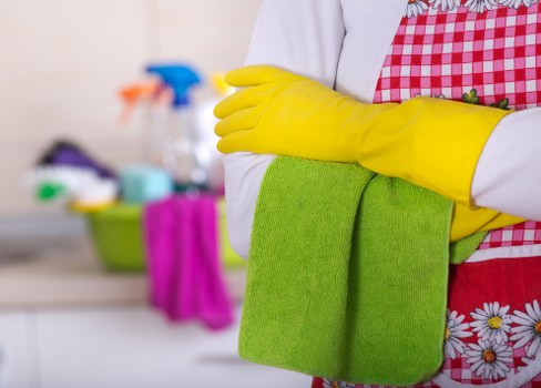 Professional cleaning of a commercial building façade in Barnes